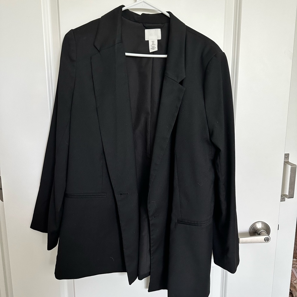 H&M oversized blazer. Worn once!